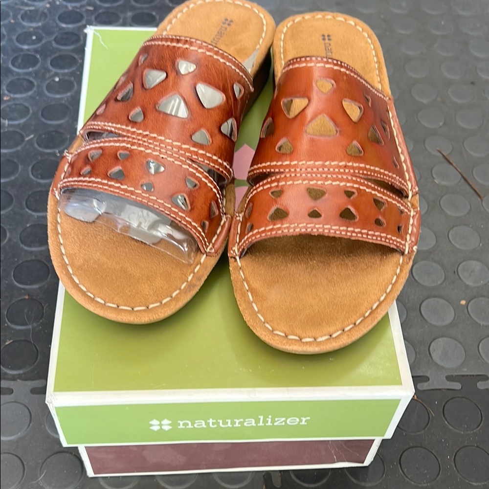 Naturalizer Brown Sandals with Intricate Cut-Out Design